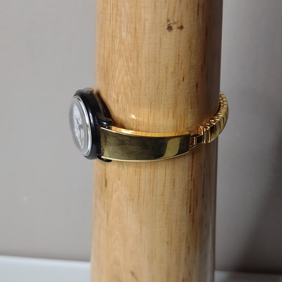 Mickey Mouse Lorus Watch With 6 Inch Gold Tone Stretch Band - Picture 2 of 14